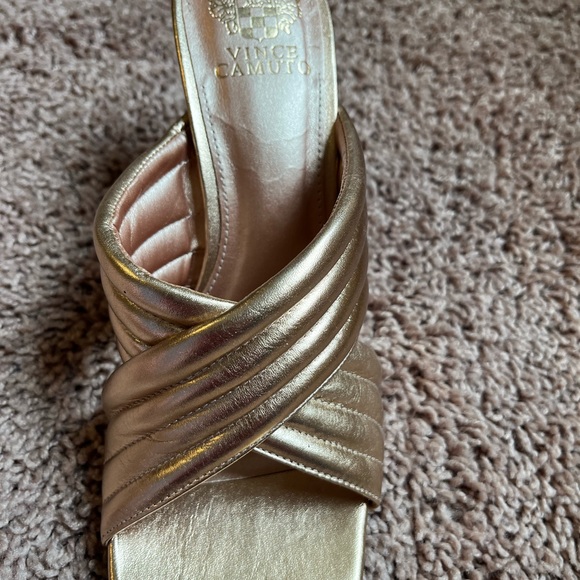 Shoes - Picture 3 of 6